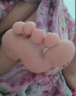 Isa Pes feet photo thumbnail