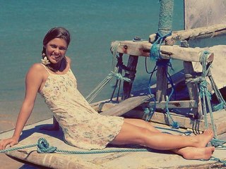 Carolina Dieckmann feet photo thumbnail