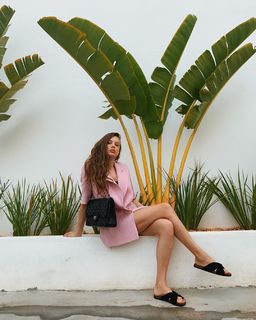 Xenia Tchoumitcheva feet photo thumbnail