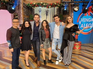 Cynthia Rodríguez feet photo thumbnail