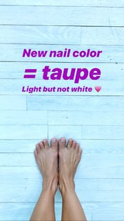 Kino MacGregor feet photo thumbnail