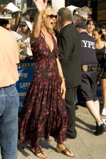 Uma Thurman feet photo thumbnail