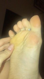 Alaine Crissiê feet photo thumbnail