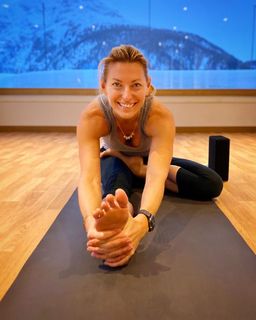 Federica Fontana feet photo thumbnail