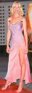 Uma Thurman feet photo thumbnail
