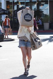 Lindsay Lohan feet photo thumbnail