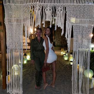 Irina Shayk feet photo thumbnail
