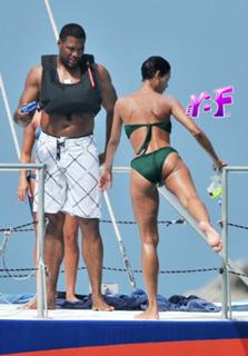 Nicole Murphy feet photo thumbnail