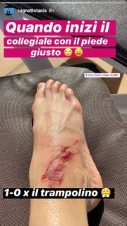Tania Cagnotto feet photo thumbnail