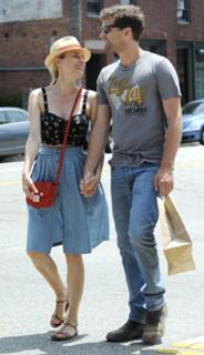 Diane Kruger feet photo thumbnail