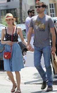 Diane Kruger feet photo thumbnail