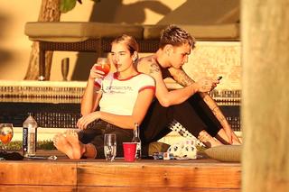 Dua Lipa feet photo thumbnail
