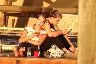 Dua Lipa feet photo thumbnail