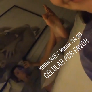 Flávia Alessandra feet photo thumbnail