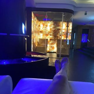 Veronica Maya feet photo thumbnail