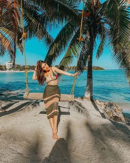 Jade Picon feet photo thumbnail