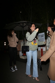 Olivia Munn feet photo thumbnail