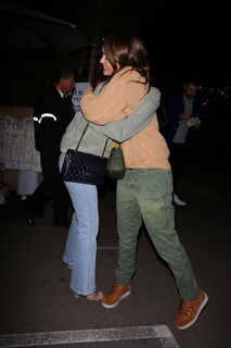 Olivia Munn feet photo thumbnail