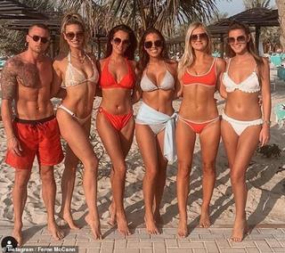 Ferne McCann feet photo thumbnail