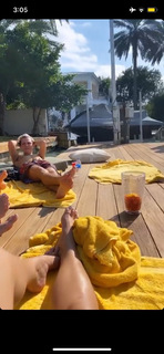 Dua Lipa feet photo thumbnail