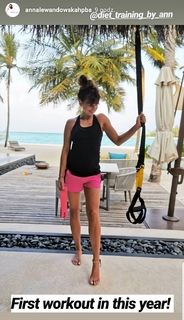 Anna Lewandowska feet photo thumbnail