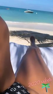 Ashanti feet photo thumbnail