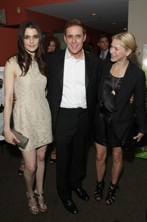 Naomi Watts feet photo thumbnail