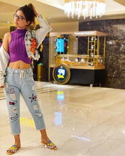 Hina Khan feet photo thumbnail