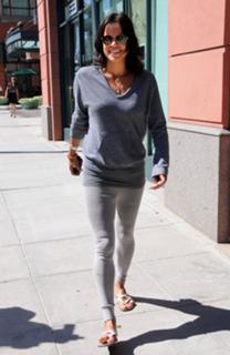 Michelle Rodriguez feet photo thumbnail