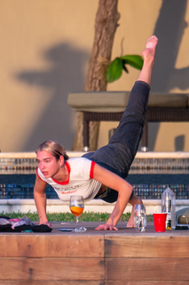 Dua Lipa feet photo thumbnail