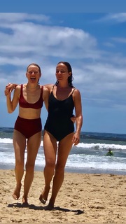 Naomi Watts feet photo thumbnail