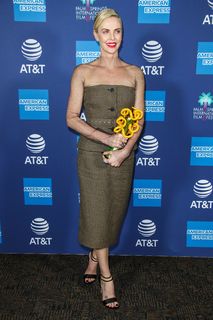 Charlize Theron feet photo thumbnail