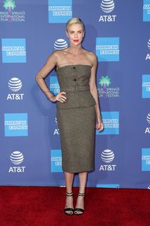 Charlize Theron feet photo thumbnail
