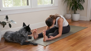 Adriene Mishler feet photo thumbnail