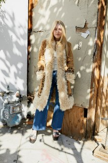 Dakota Fanning feet photo thumbnail