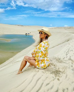Lívia Andrade feet photo thumbnail