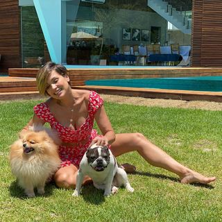 Flávia Alessandra feet photo thumbnail