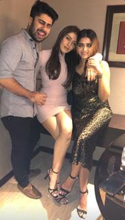 Hansika Motwani feet photo thumbnail