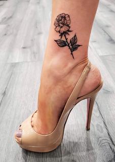 Courtney Stodden feet photo thumbnail