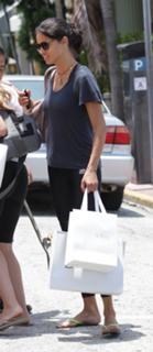 Adriana Lima feet photo thumbnail