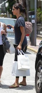 Adriana Lima feet photo thumbnail