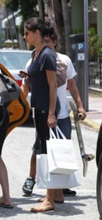 Adriana Lima feet photo thumbnail