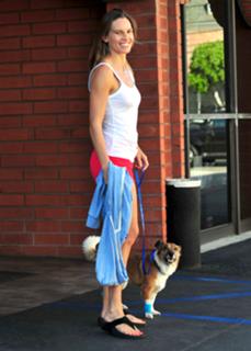 Hilary Swank feet photo thumbnail