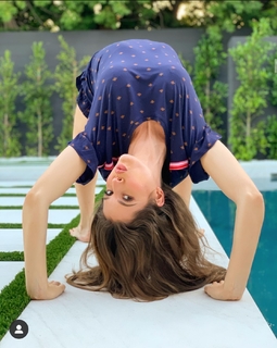 Amanda Cerny feet photo thumbnail
