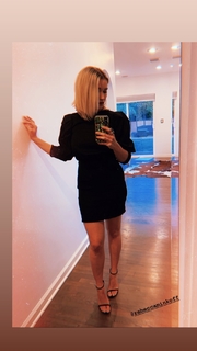 Emily Osment feet photo thumbnail