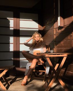 Charly Jordan feet photo thumbnail