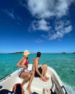 Christie Brinkley feet photo thumbnail