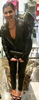 Megan Olivi feet photo thumbnail