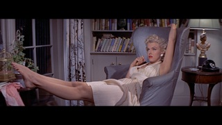 Marilyn Monroe feet photo thumbnail