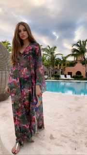 Xenia Tchoumitcheva feet photo thumbnail